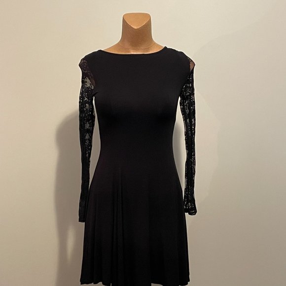 Venus - mini  black dress with lace - size medium  - - Picture 3 of 7